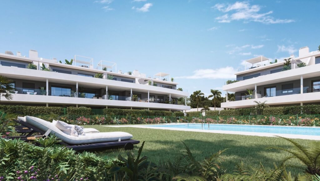 3 Bed Ground Floor Apartment for Sale in Estepona – Sea Views & Pool