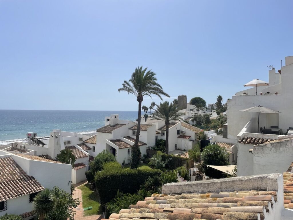 2 Bed Penthouse Duplex for Sale in Estepona – South-Facing Sea Views