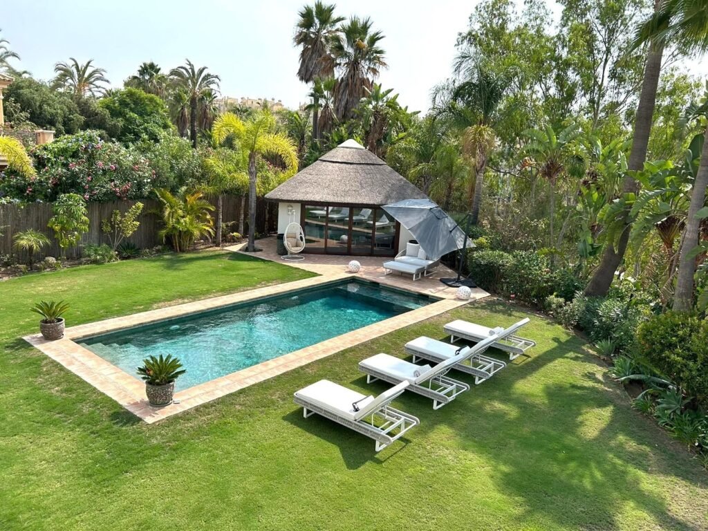 4 Bed Detached Villa for Sale in Estepona – Renovated Home with Heated Pool