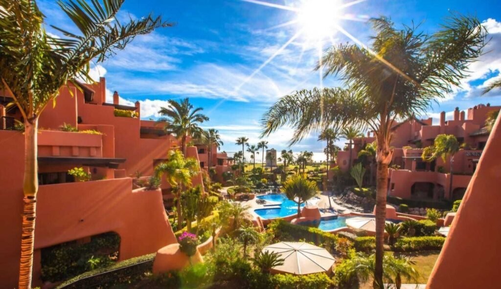 3 Bed Penthouse for Sale in Estepona – Torre Bermeja Beachfront Living