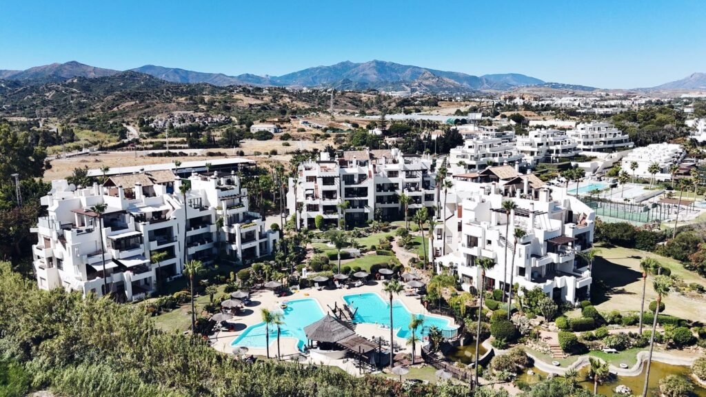 3 Bed Ground Floor Apartment for Sale in Estepona – Renovated First-Line Sea Views