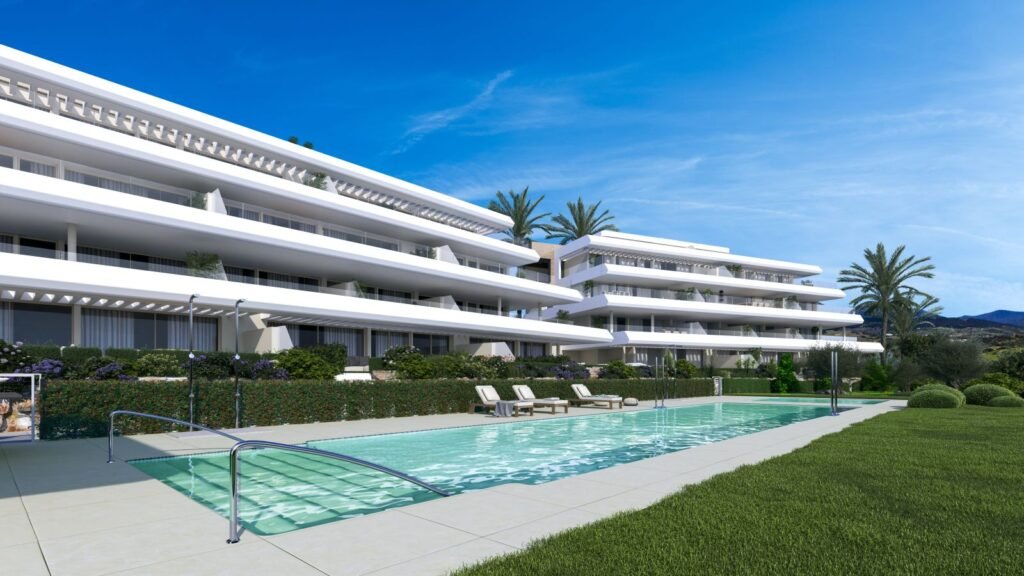 2 Bed Ground Floor Apartment for Sale in Estepona – 500m from Beach