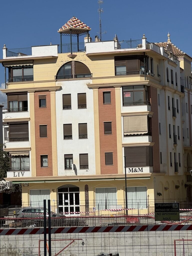2 Bed Middle Floor Apartment for Sale in Estepona – Corner Home by New Boulevard