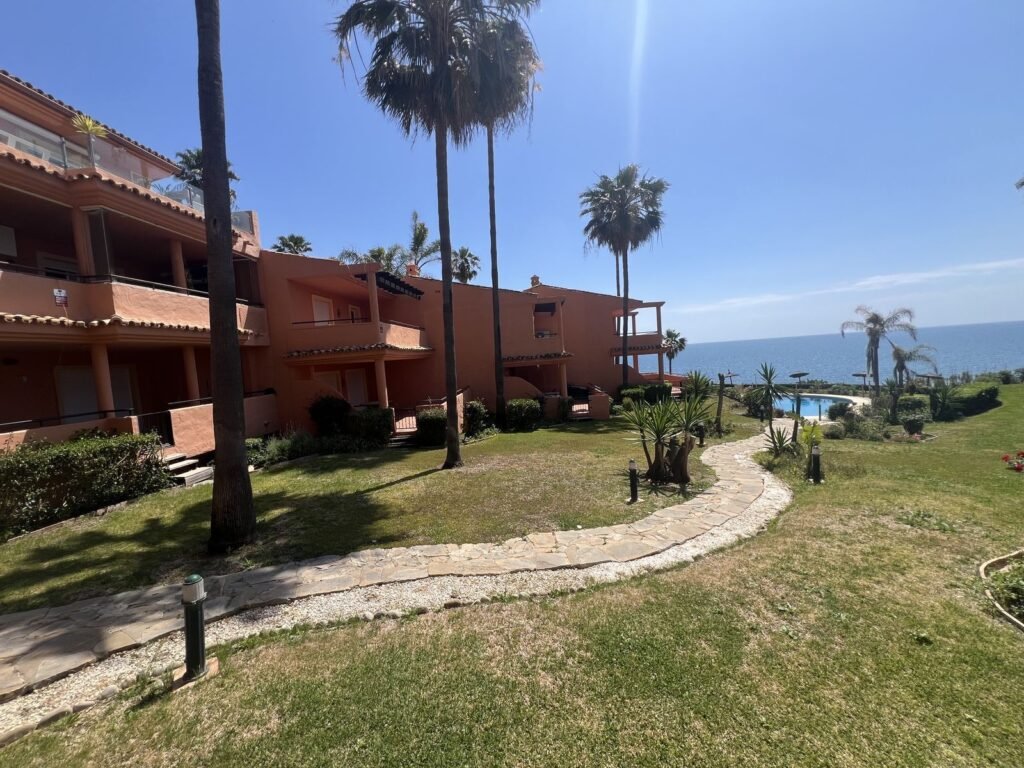 3 Bed Ground Floor Apartment for Sale in Estepona – Pool Near Beaches