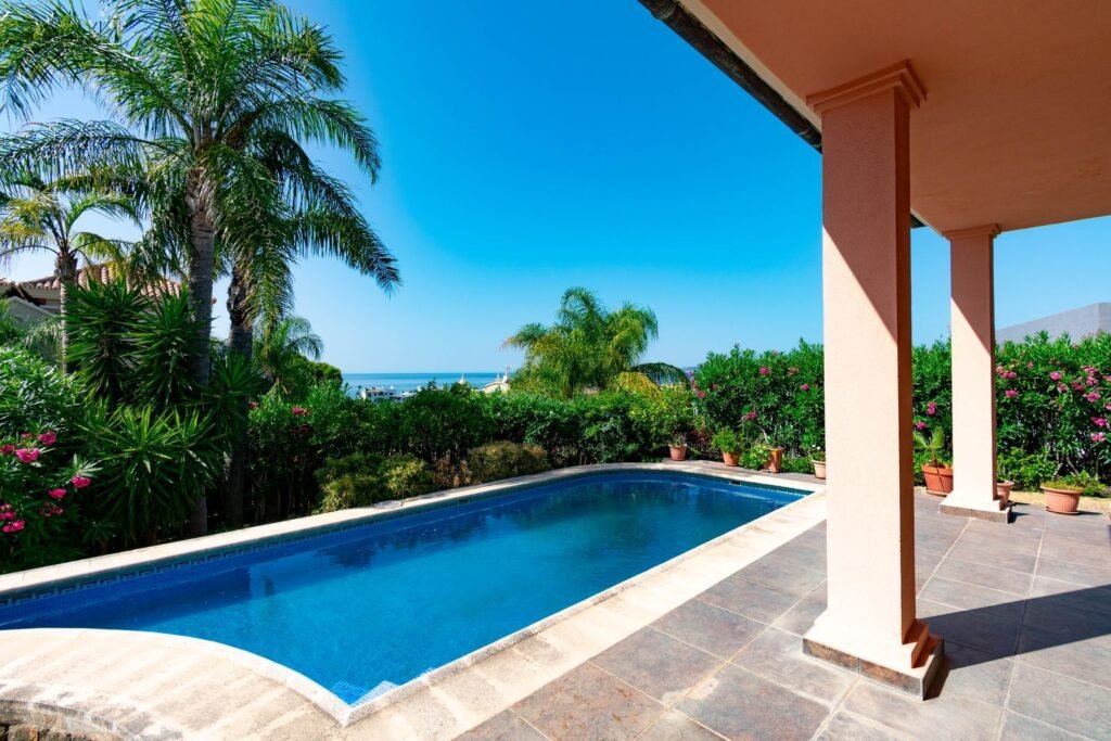 4 Bed Detached Villa for Sale in Estepona – Seghers Home with Sea Views