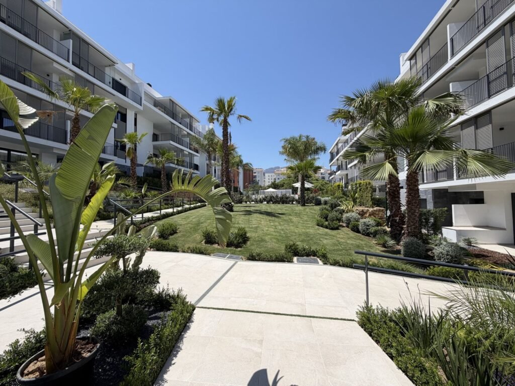 2 Bed Middle Floor Apartment for Sale in Estepona – Isidora Living & Walkable Location