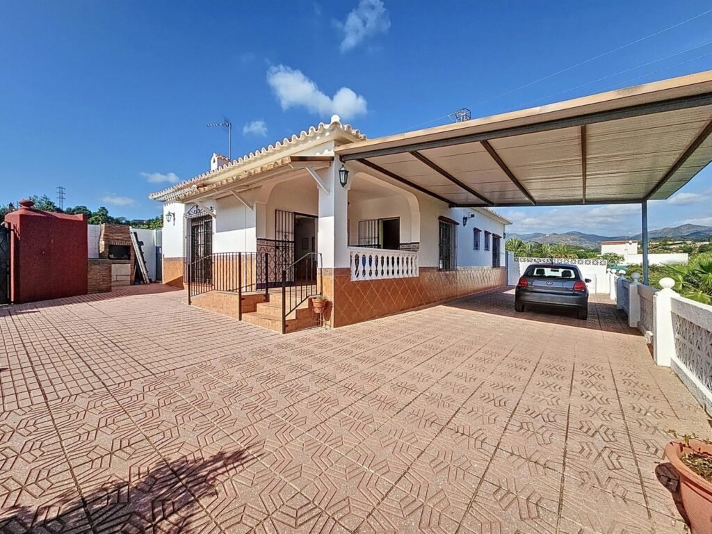 3 Bed Finca – Cortijo for Sale in El Padron – Fruit Groves & Country Living