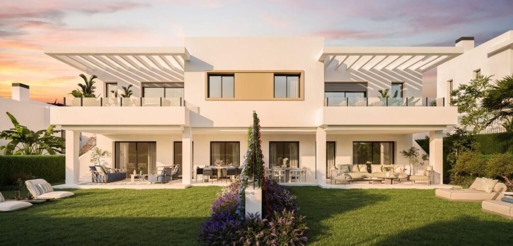 3 Bed Semi-Detached House for Sale in Estepona – Pool & Custom Finishes
