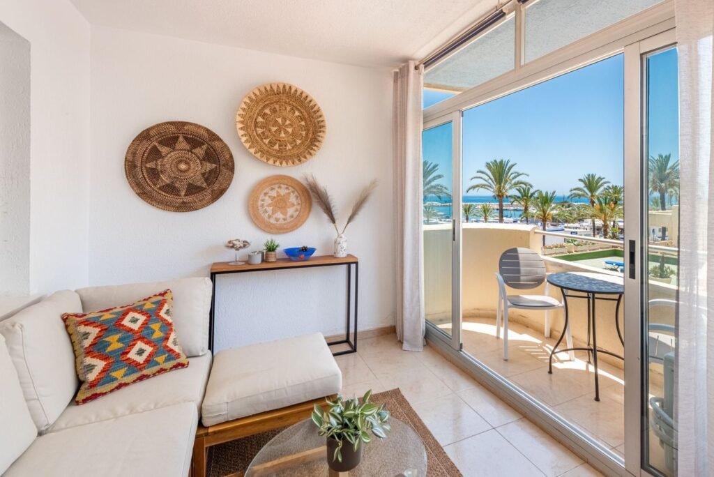 1 Bed Middle Floor Apartment for Sale in Estepona – Marina Living with Sea Views
