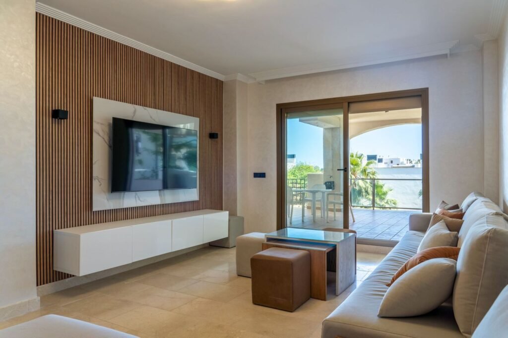 3 Bed Ground Floor Apartment for Sale in Estepona – Refurbished with Sea Views