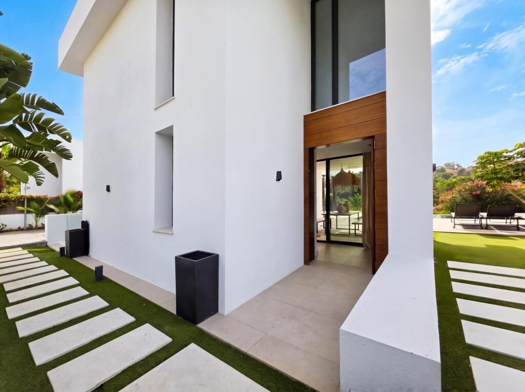 4 Bed Detached Villa for Sale in El Paraiso – 2025 Frontline Golf Home