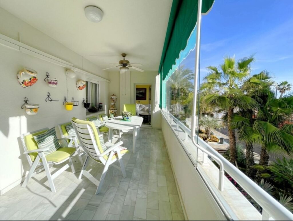 3 Bed Middle Floor Apartment for Sale in Estepona – Frontline Beach & Sea Views