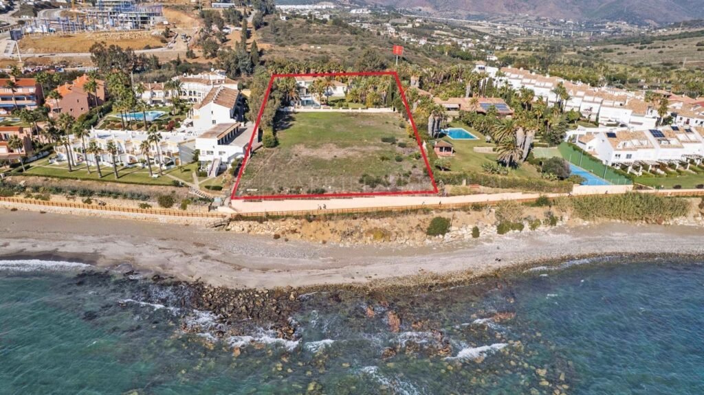 Residential Plot for Sale in Estepona – Frontline Beach Access & Development Potential