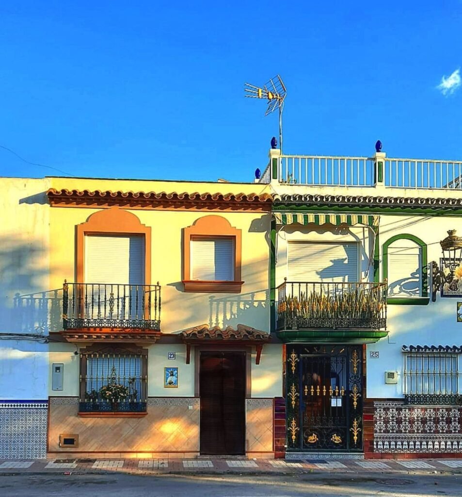 2 Bed Townhouse for Sale in Estepona – South-Facing Home Near Beach