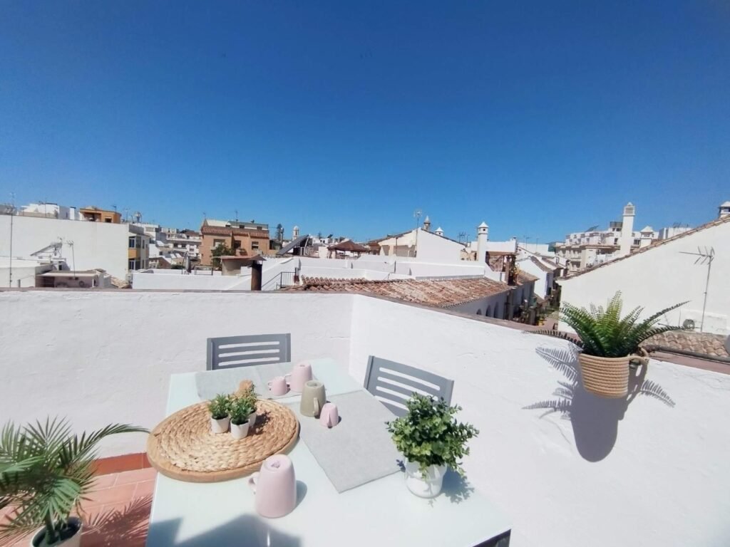2 Bed Semi-Detached House for Sale in Estepona – Rooftop Terrace & Tourist Licence