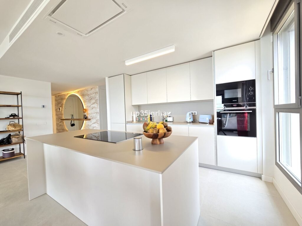 3 Bed Middle Floor Apartment for Sale in Selwo – Sea Views & 37m² Terrace