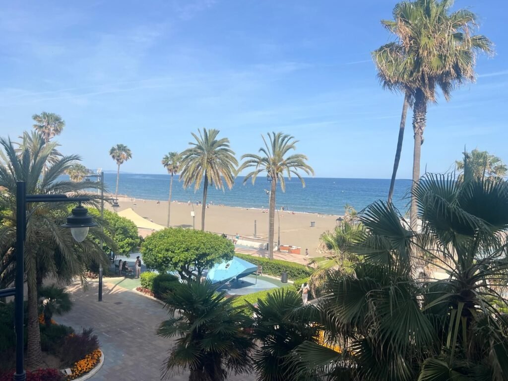 3 Bed Middle Floor Apartment for Sale in Estepona – Front Line with Sea Views