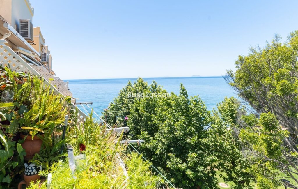 3 Bed Penthouse Duplex for Sale in Estepona – Frontline Beach with Sea Views
