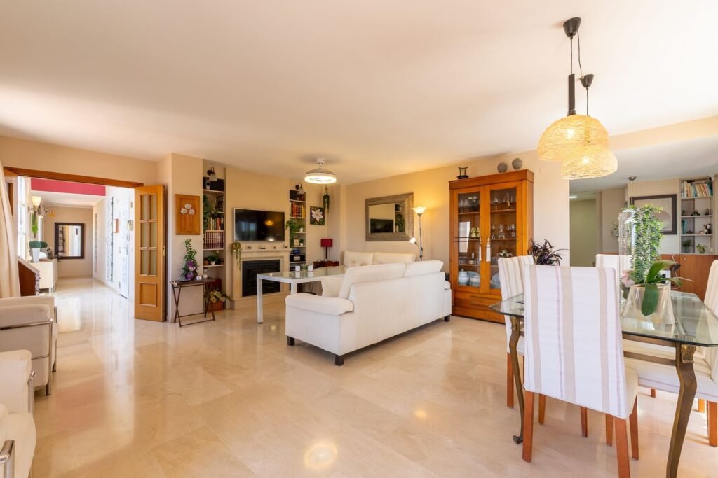 3 Bed Penthouse for Sale in Estepona – Wraparound Terrace & Solariums