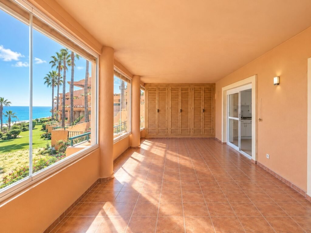 3 Bed Ground Floor Apartment for Sale in Estepona – Enclosed Terrace by Beach