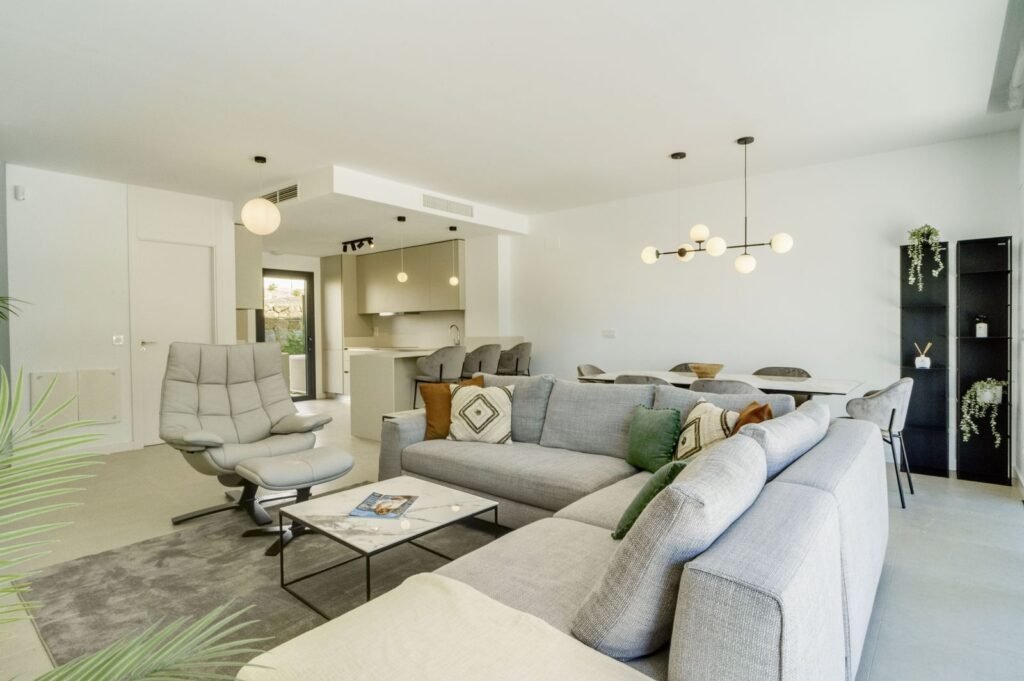 3 Bed Semi-Detached House for Sale in Estepona – Brand-New Home with Garden & Terraces