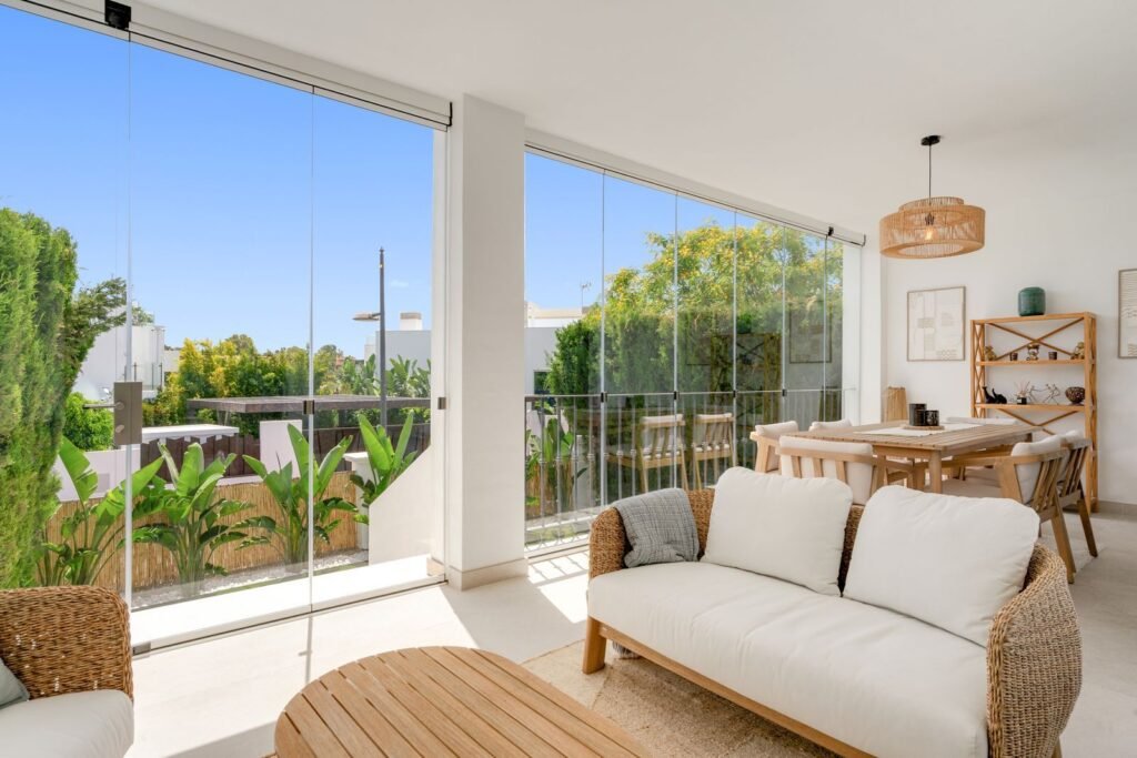 4 Bed Townhouse for Sale in Estepona – Renovated Home with Golf & Sea Views