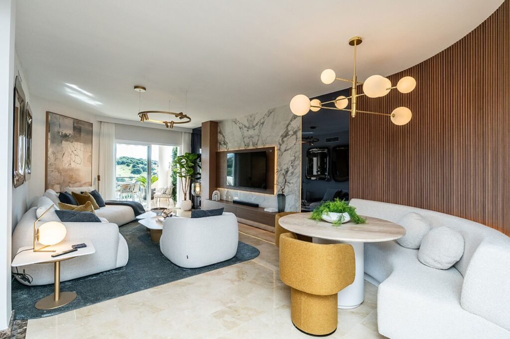 2 Bed Middle Floor Apartment for Sale in Bel Air – Renovated with Sea & Mountain Views
