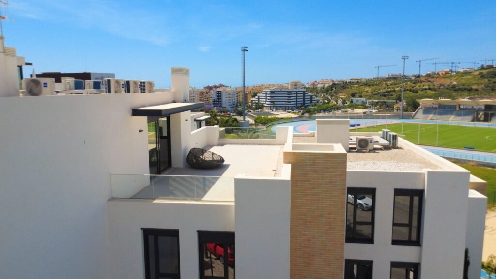 2 Bed Top Floor Apartment for Sale in Estepona – Panoramic Views & Pool
