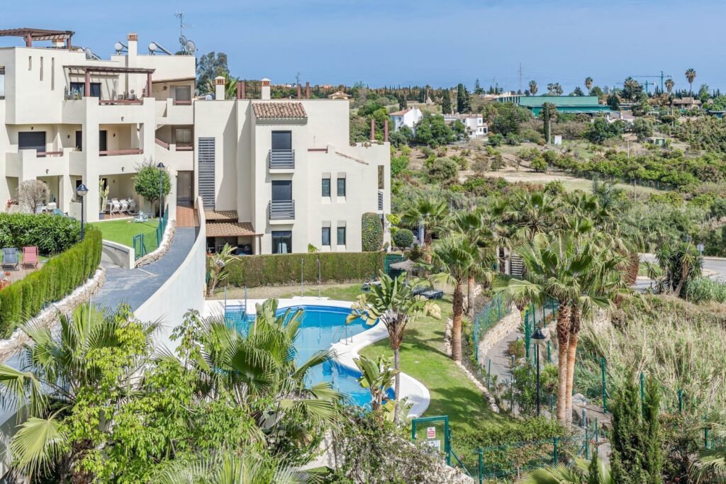 2 Bed Penthouse for Sale in Selwo – Spacious Terrace & Resort Setting
