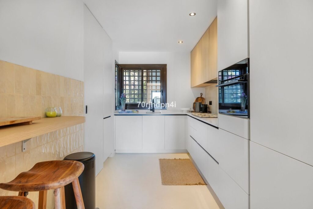 3 Bed Ground Floor Apartment for Sale in Estepona – South-West Terrace in Gated Selwo Community