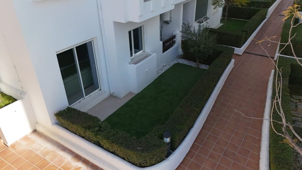3 Bed Ground Floor Apartment for Sale in Estepona – South-Facing Garden