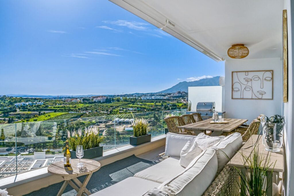 3 Bed Middle Floor Apartment for Sale in Cancelada – Oceana Views & Private Terrace