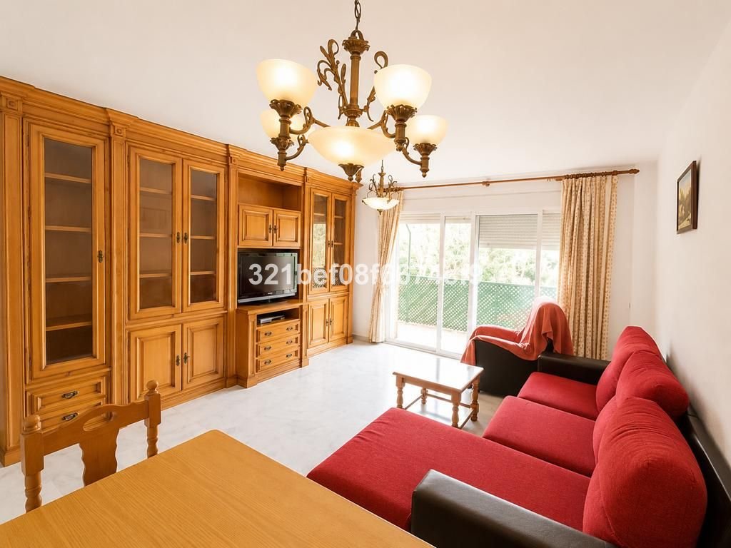 4 Bed Ground Floor Apartment for Sale in Estepona – 2 Private Patios