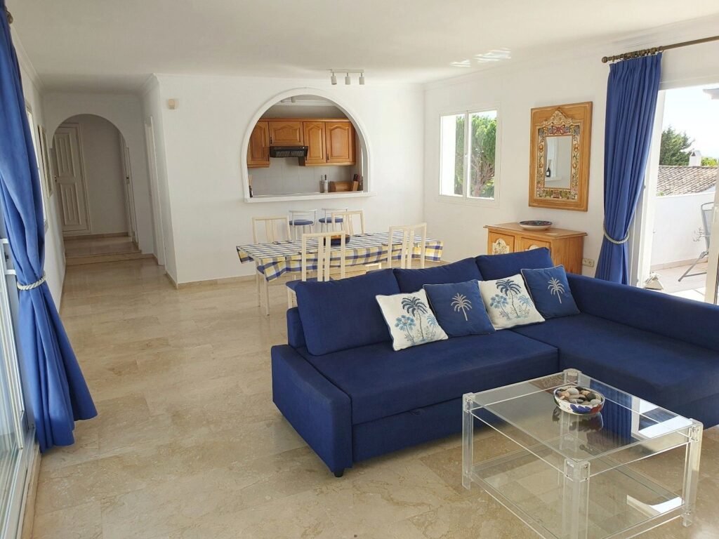 2 Bed Penthouse for Sale in El Paraiso – Two Terraces & Sea Views