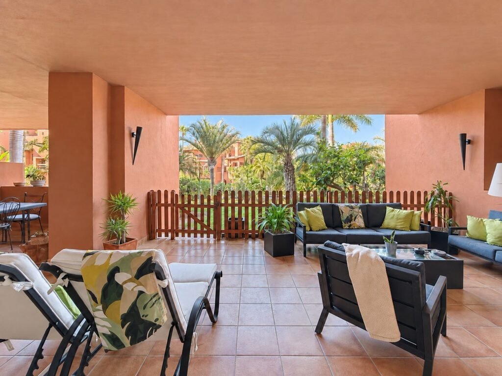 4 Bed Ground Floor Apartment for Sale in Estepona – South-Facing Terrace