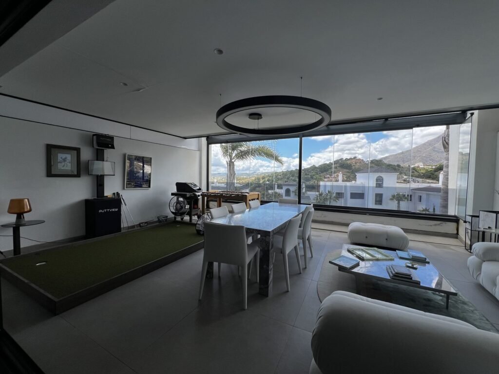 2 Bed Middle Floor Apartment for Sale in Estepona – Sea Views in Mirador de Estepona Hills