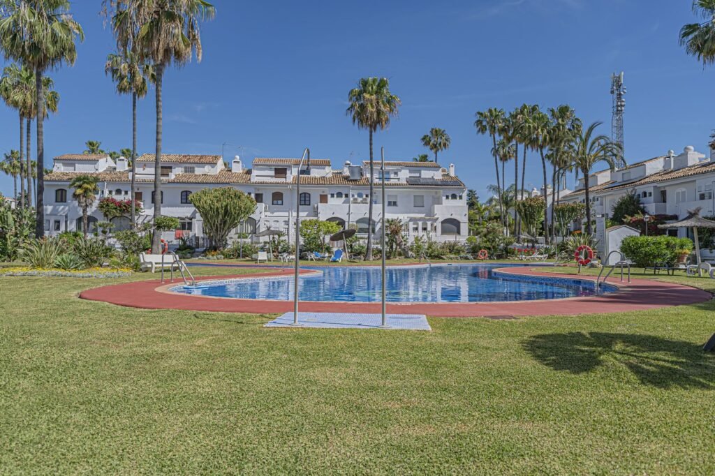 2 Bed Townhouse for Sale in Atalaya – Walk to Beach with Solarium