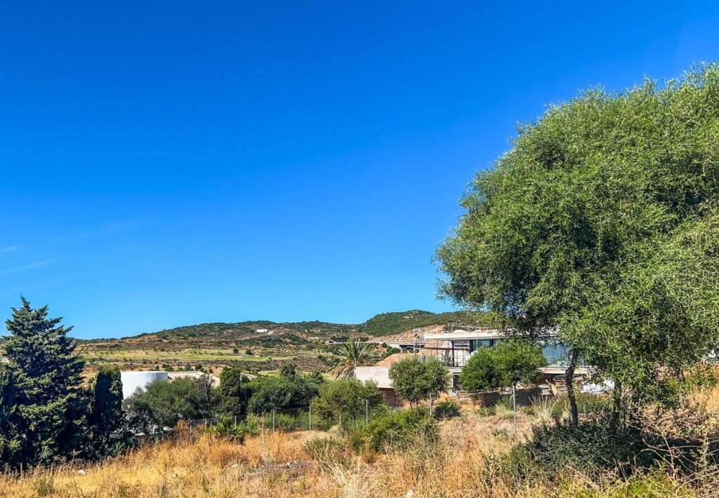 Residential Plot for Sale in Estepona – 1,657m² Golf Setting