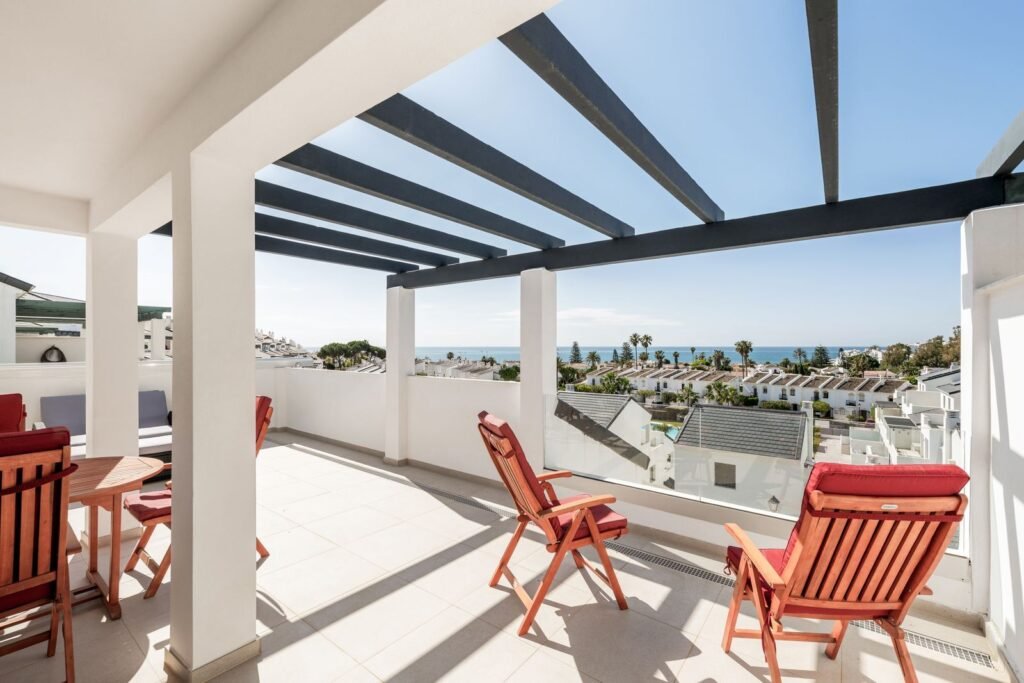 3 Bed Penthouse Duplex for Sale in Estepona – Sea Views & Beachside Setting