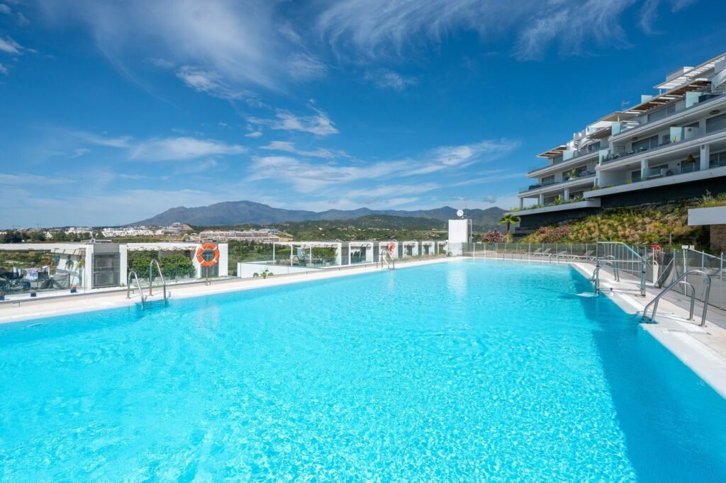 3 Bed Townhouse for Sale in Cancelada – Private Rooftop & 2 Parking Spaces