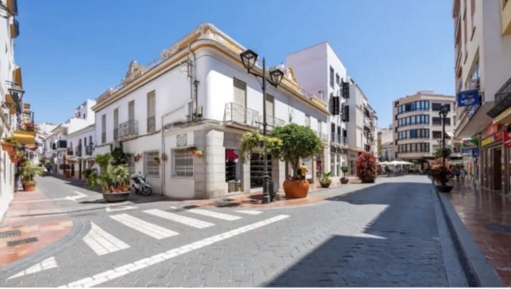 12 Bed Commercial for Sale in Estepona – Old Town Development Opportunity