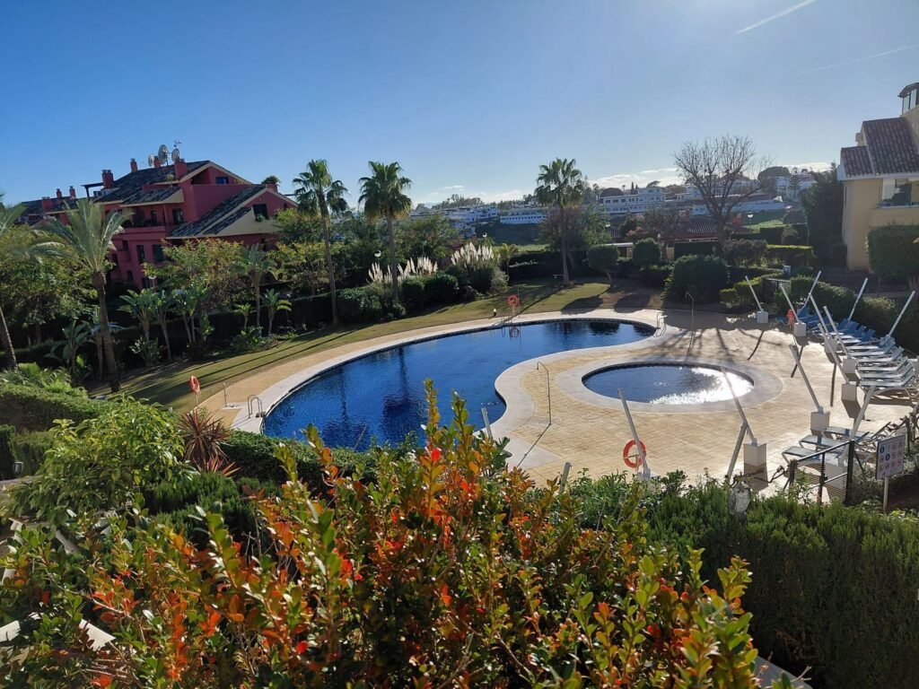 2 Bed Ground Floor Apartment for Sale in Estepona – Sea Views Near Beach