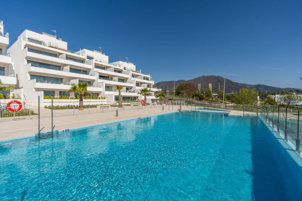 2 Bed Middle Floor Apartment for Sale in Estepona – Sea Views & Resort Facilities