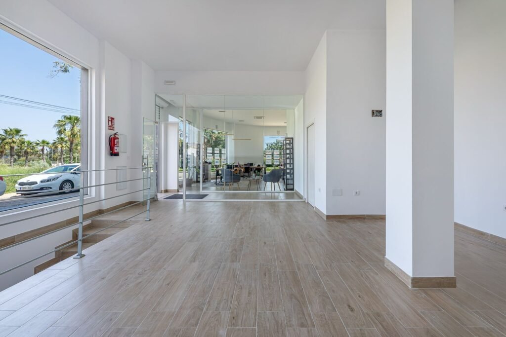Office for Sale in Cancelada – Two-Level Commercial Investment