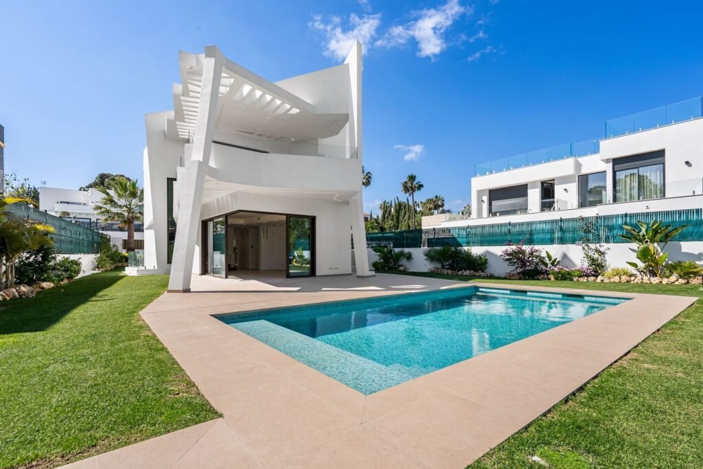 4 Bed Detached Villa for Sale in Atalaya – New-Build Smart Home with Pool