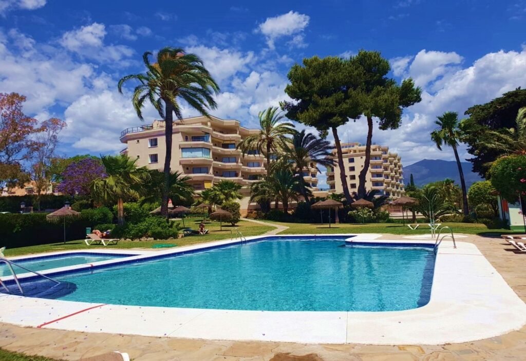 2 Bed Middle Floor Apartment for Sale in Atalaya – Renovated Corner Home with Sea Views