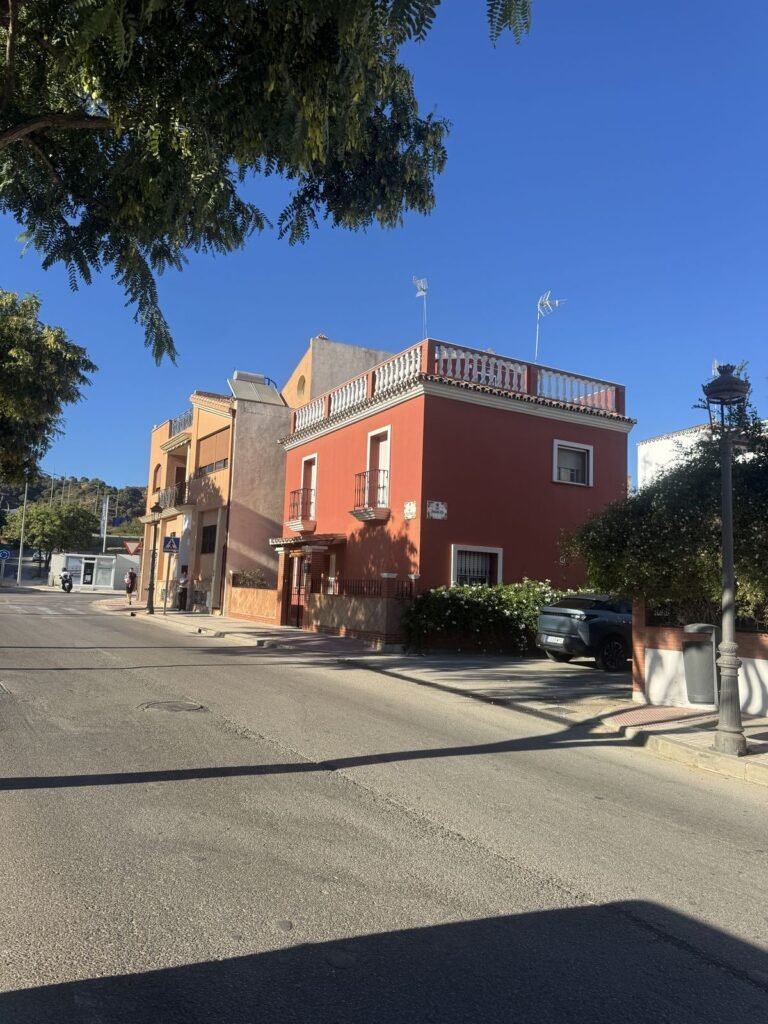 5 Bed Detached Villa for Sale in Estepona – Two Dwellings with Renovation Potential