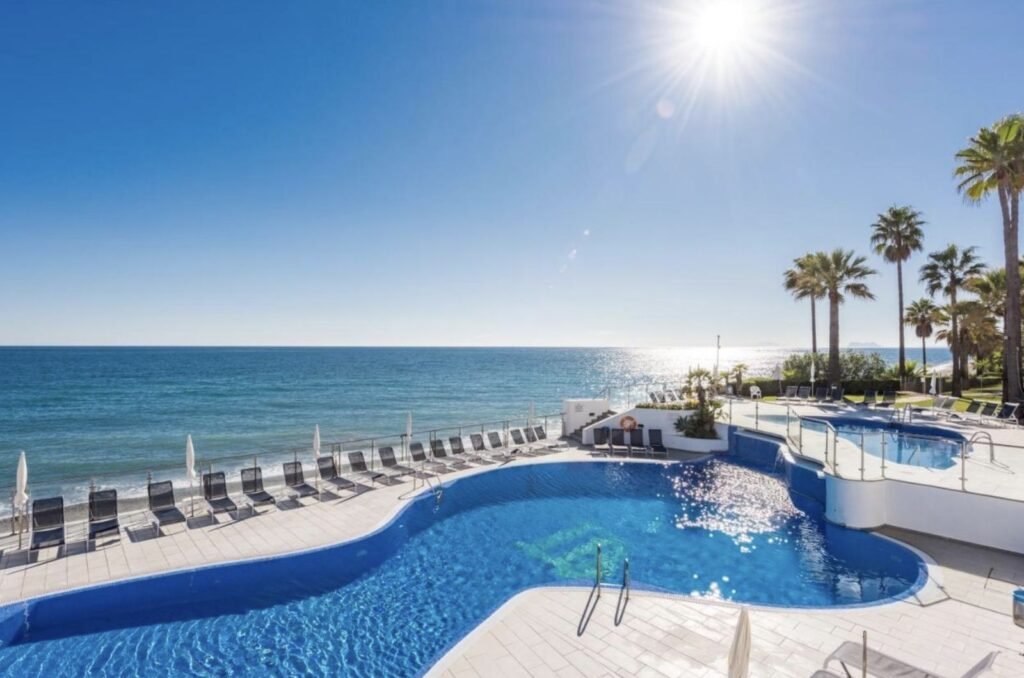 3 Bed Penthouse for Sale in Estepona – Reformed Front-Line Beach Home