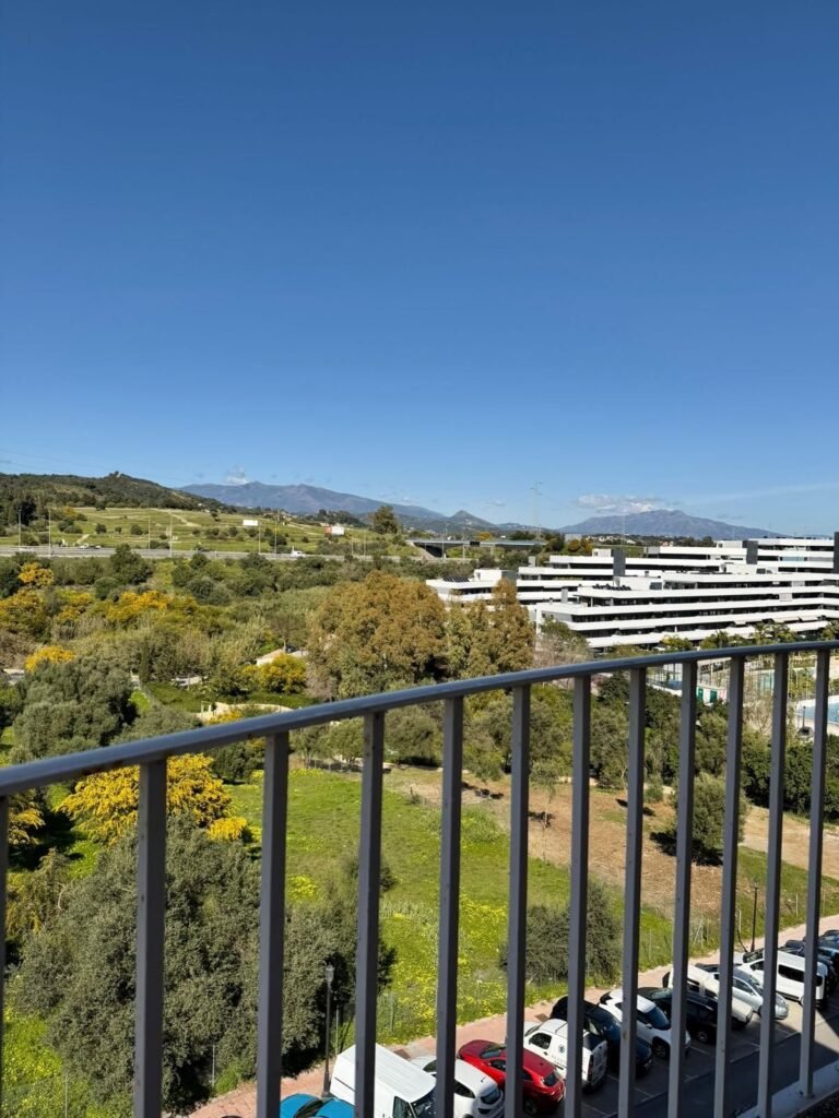 4 Bed Penthouse for Sale in Estepona – 40 m² Terrace & Private Parking
