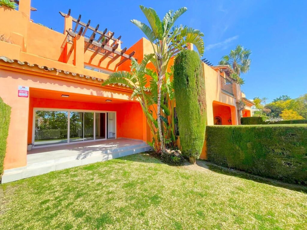 3 Bed Townhouse for Sale in El Paraiso – Renovated Home with Sea-View Solarium